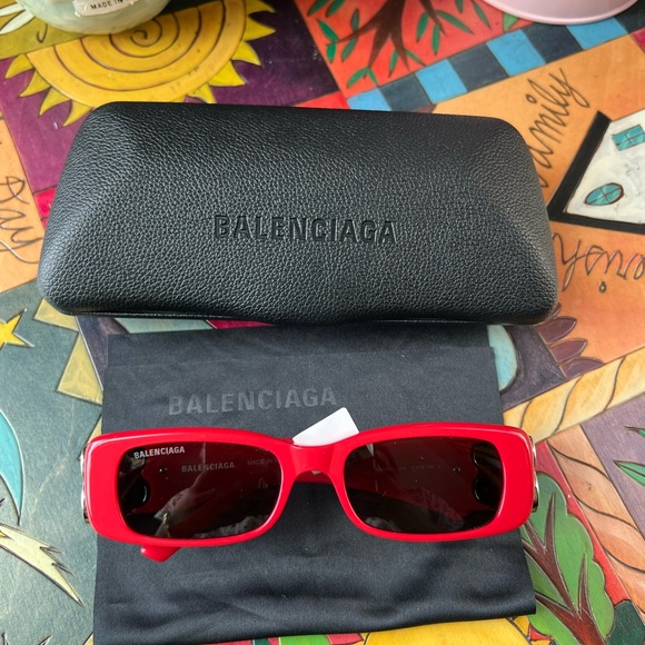SOLD❤️BALENCIAGA dynasty rectangle in red acetate with Grey lense ♥️ - Picture 13 of 17